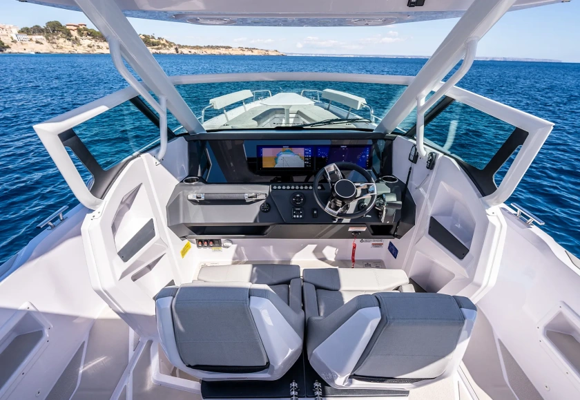 Kényelmes pilótafülke