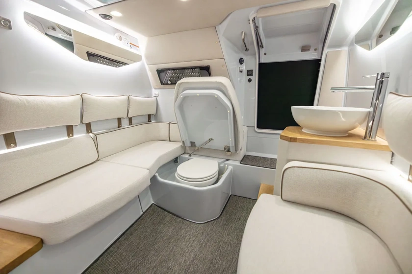 Beépített elektromos WC